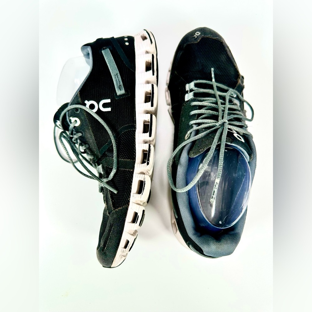 On Running Women ‘s On Cloud Black Running Athletic Shoes - Picture 2 of 12